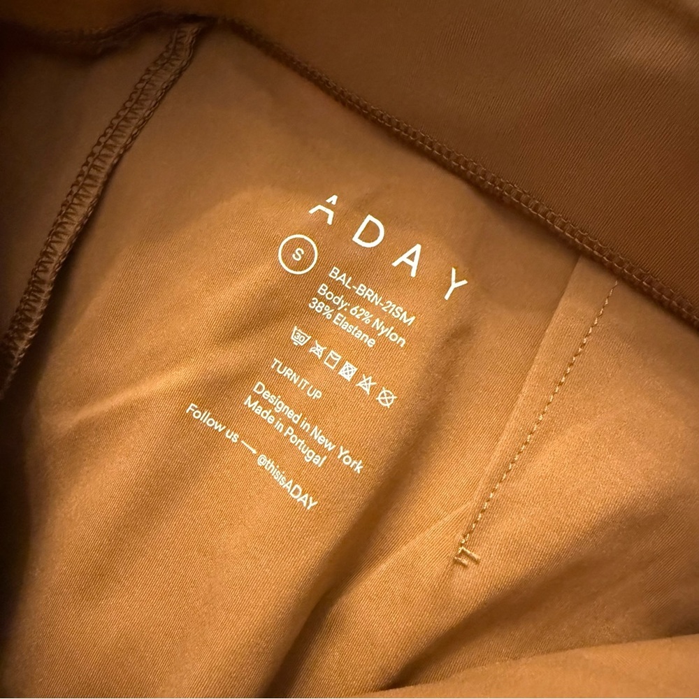 ADAY • Turn it Up pant - camel brown - Small high rise straight leg - Picture 7 of 7